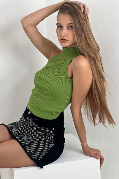 Miss Poem Women's Turtleneck Turtleneck Sleeveless Short Light Green Knitwear Crop