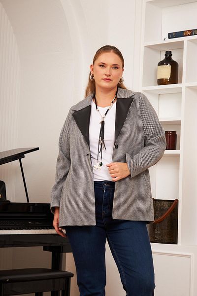 RMG Large Size Gray Jacket with Collar Detail