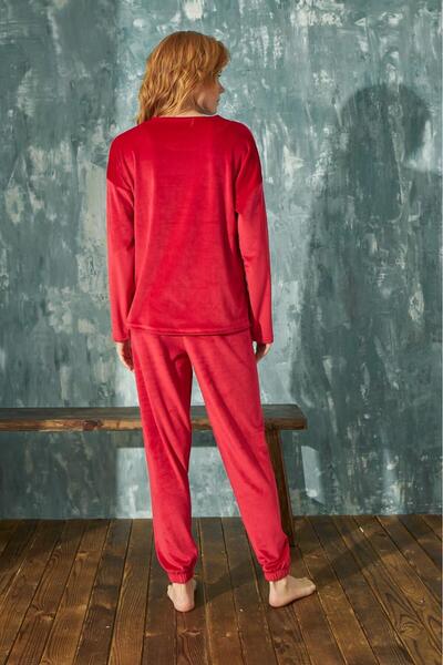 Pemilo Women's 13112-10 Velvet Pajama Set with Writing on the Front - RED