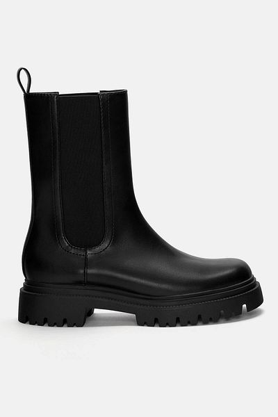 Pull & Bear Chelsea Boots with Distressed Detail and Thick Sole