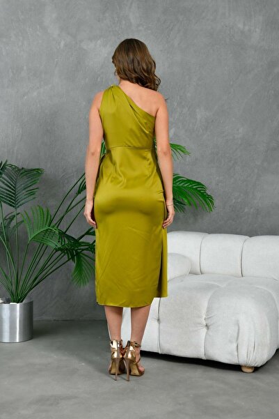 lovebox Γυαλιστερό σατέν μίντι βραδινό φόρεμα - Λεπτομέρεια με έναν ώμο, STP-003