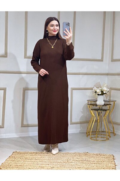 GK Rochie de tricotaj cu gât