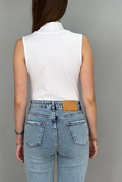Tam Moda Kadın Kolsuz Dik Yaka Bluz Siyah & Beyaz İkili Set