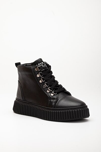 Dilimler Ayakkabı Γυναικείες μπότες από γνήσιο δέρμα με χοντρή σόλα με κορδόνια μαύρες