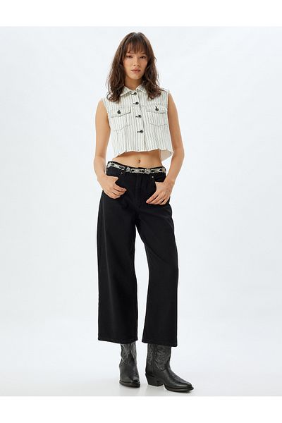 Koton Bequeme Crop Jeans mit Standardbund - Weites Bein, geknöpft - Wide Crop Leg Jeans