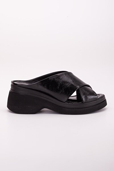 Dilimler Ayakkabı Black Patent Leather Wedge Heeled Women's Slippers - Thick Cross Strap