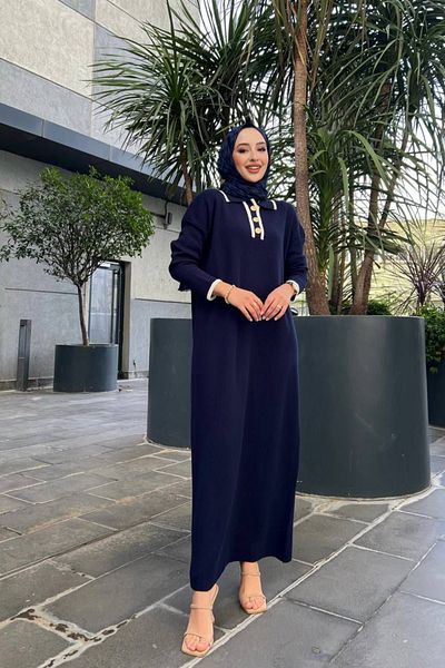 Bold Grup قميص نسائي محبوك بأزرار ذهبية وياقة بولو وسترة طويلة مخططة