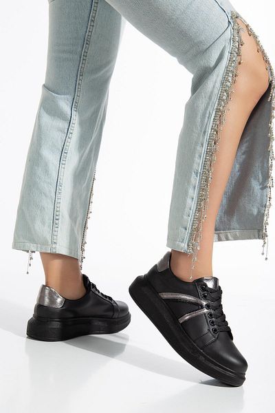 Dilimler Ayakkabı Black Women's Sports Shoes - Skin Shiny Stripe, Balloon Sole and Laces