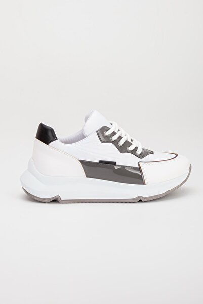 Dilimler Ayakkabı Γυναικεία αθλητικά παπούτσια Suede and Parachute Faylon Sole White