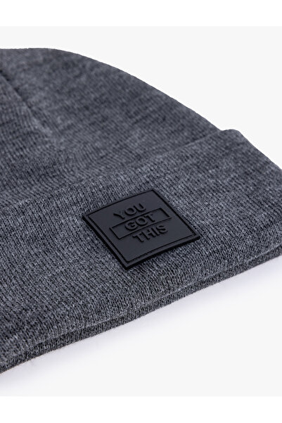 Koton Складена шапка-вушанка Слоган Друкована етикетка Детальніше