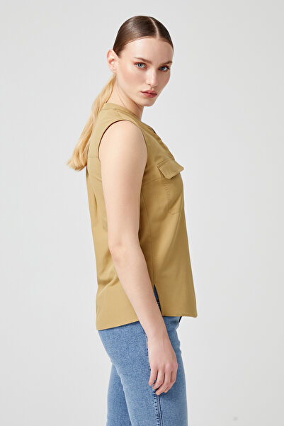 Naramaxx Yarım Patlı Kolsuz Bluz