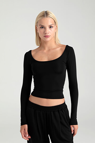 SHEISMONO Soft Touch Oval Collar Blouse Black