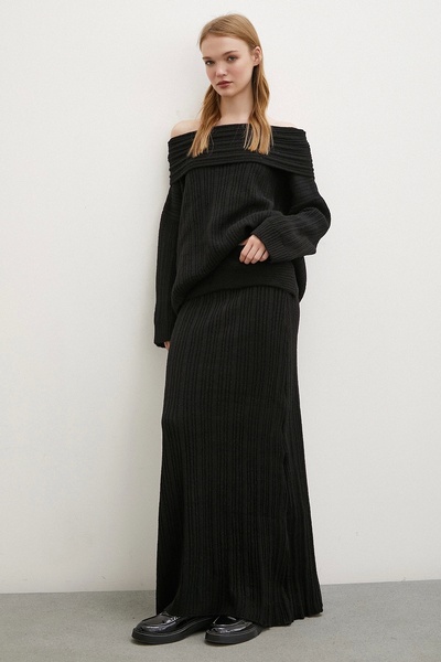 Never more Madonna Collar Black Skirt Set