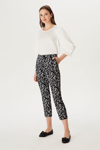 Naramaxx Ankle Length Narrow Form Trousers