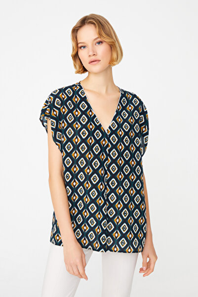 Naramaxx Yakası Zincir Aksesuar Detaylı Bluz