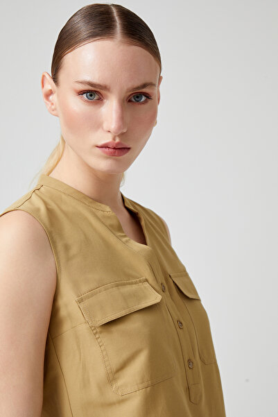 Naramaxx Yarım Patlı Kolsuz Bluz