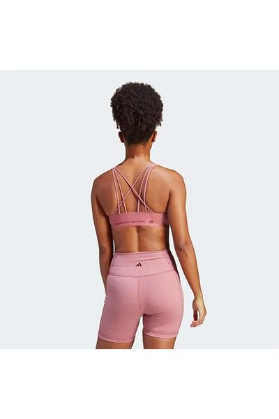 adidas حمالة صدر رياضية مبطنة بشعار العلامة التجارية للنساء، وردي غامق