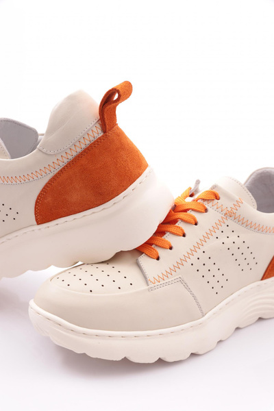 DGN 92552 Women's Lace-Up Sneakers