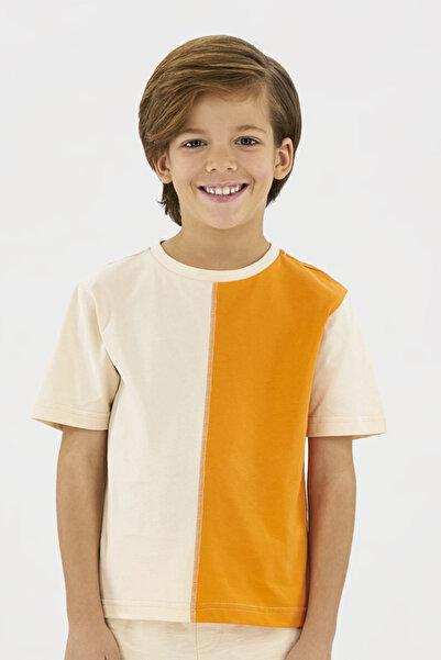 Panço ShortSleeveT-ShirtwithColorBlockPieces