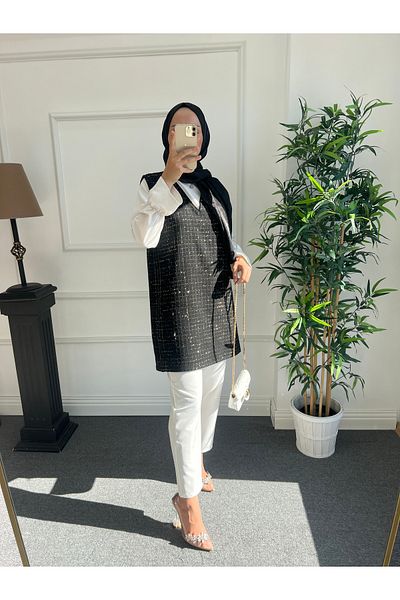 Nisa Nalbantoğlu Black Gold Glittered Tweed Hijab Sweater