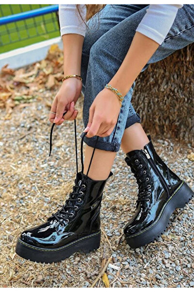 Scarpebutik Women's Waterproof Lace-Up Boots & Booties