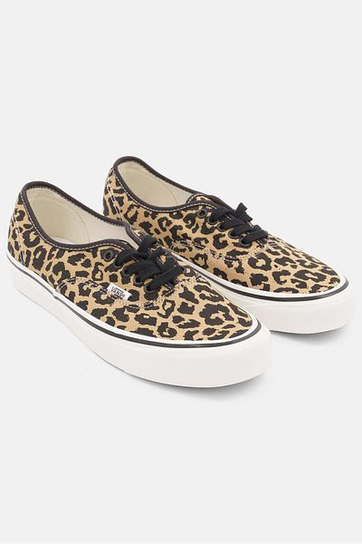 Vans Women Authentic 44 Dx Lace Up Close Toe Sports Shoes, Multicolor
