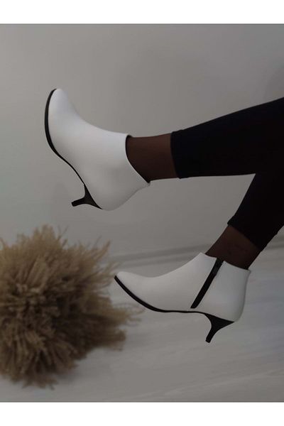 ÇİĞDEM KUNDURA Γυναικείες μπότες με λευκό φερμουάρ Crocus Leather - με τακούνι (B14C)
