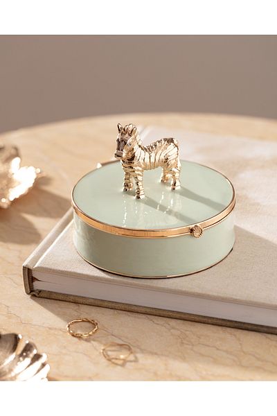Madame Coco Helaine Box - Stylish and Convenient Design