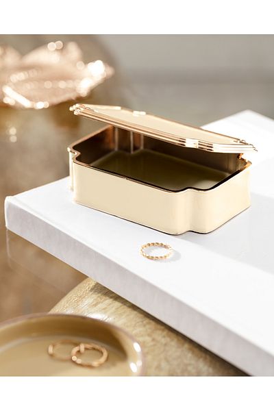 Madame Coco Diandra Box - Stylish and Convenient Design