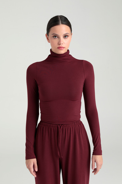 SHEISMONO Ultra měkká roláková halenka klaretová červená