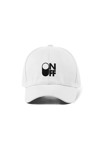 QUATEX قبعة OnOff مطرزة – موديل أبيض 100% قطن جبردين للجنسين