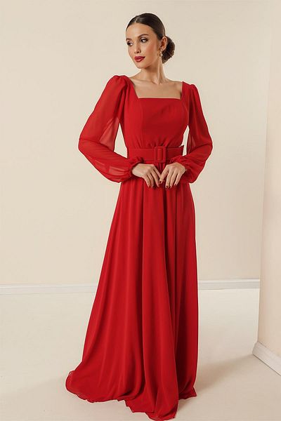 By Saygı Langes Abendkleid aus Chiffon mit quadratischem Ausschnitt, Gürtel und Taillenfutter