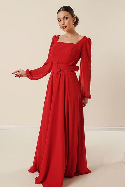 By Saygı Langes Abendkleid aus Chiffon mit quadratischem Ausschnitt, Gürtel und Taillenfutter