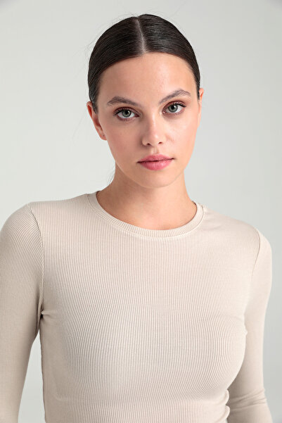 SHEISMONO Béžová měkká žebrovaná halenka s kulatým výstřihem