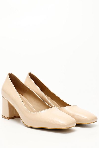 GÖNDERİ(R) Women / Girls Nude Wrinkled Patent Leather Blunt Toe Medium Thick Heeled Shoes
