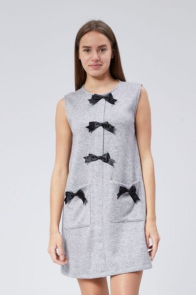 soBasic Rochie din tricotaje Rosanne cu mâneci zero - gri