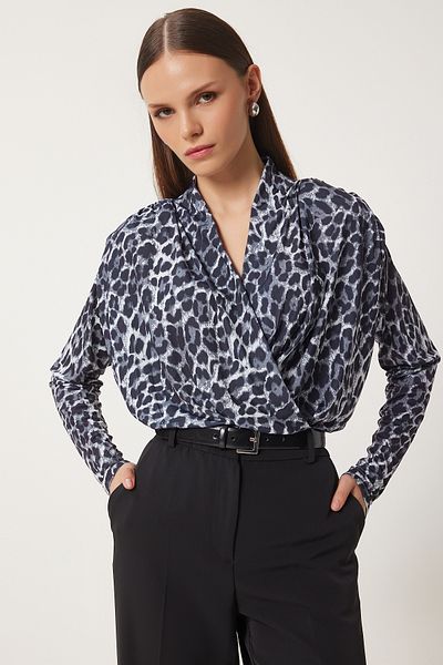 Lovelyİstanbul Leopard Patterned Padded Sandy Blouse - Wrap Collar, Snap, Gray Black Lzh0005