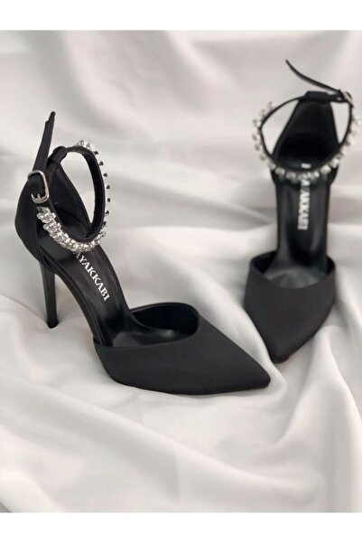 İA İLERİADIM Βραδινό φόρεμα με μαύρο σατέν πέτρινο στιλέτο Παπούτσια Ύψος τακ...