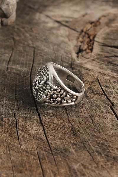 BESKAR Antique Silver Color Scorpion Embroidery Adjustable Men's Ring