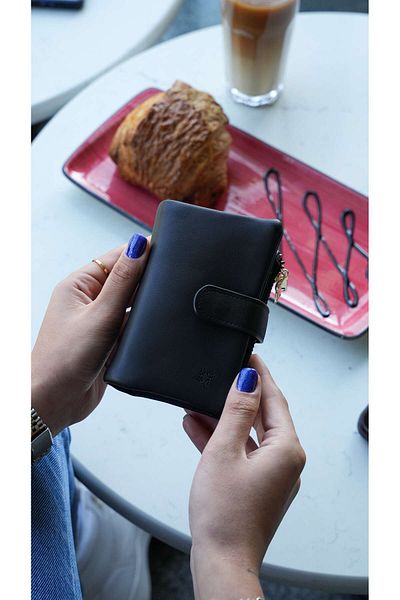 Crew Leather Odessa Women's Wallet - Coin Compartment - Soft Leather Wallet
