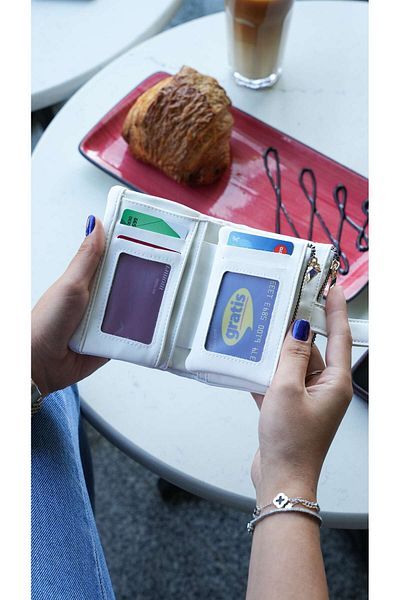 Crew Leather Odessa Women's Wallet - Coin Compartment - Soft Leather Wallet
