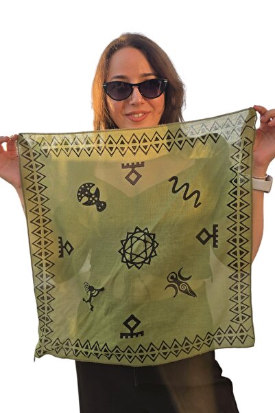 leillART Women's Green Color Traditional Patterned Handmade Hair Bandana