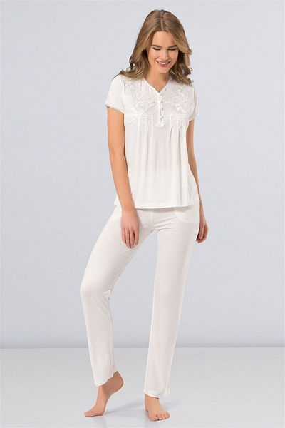 TÜREN Women's Ecru Collar Buttoned Pajama Set 3236