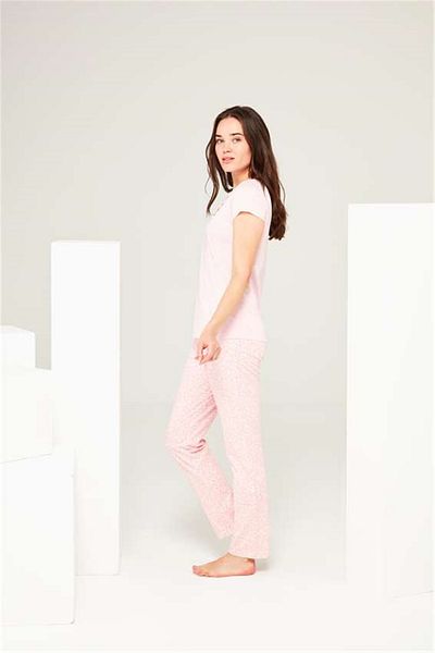 Mod Collection 3691 Costum de pijama roz cu 3 nasturi pentru femei