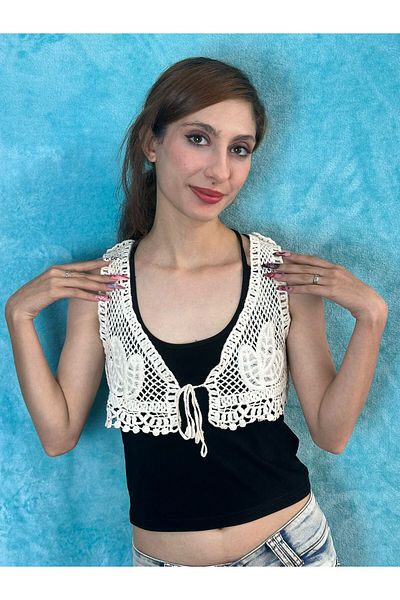 Gönülden Tasarım Ecru Women's Mini Vest - Floral Patterned Embroidery, Crop Vest with Laces