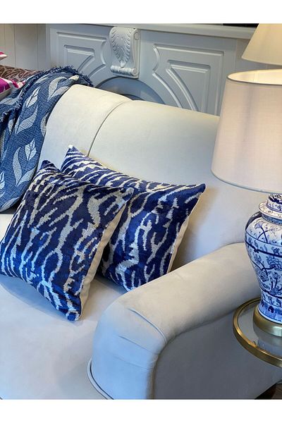 Dekordan House Silk Velvet Throw Pillow Cover (40×40)