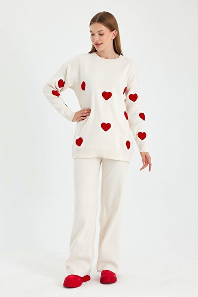 Keyifli Moda طقم سترة نسائية بيضاء برقبة دائرية وقلب وبنطلون تريكو من الأسفل