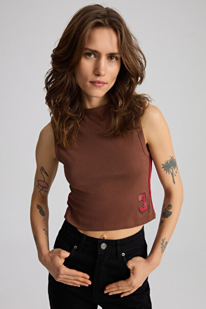 ETHIQUET Yeslin Women's Contrast Stripe Printed 100% Organic Cotton Crop Sleeveless Brown T-Shirt