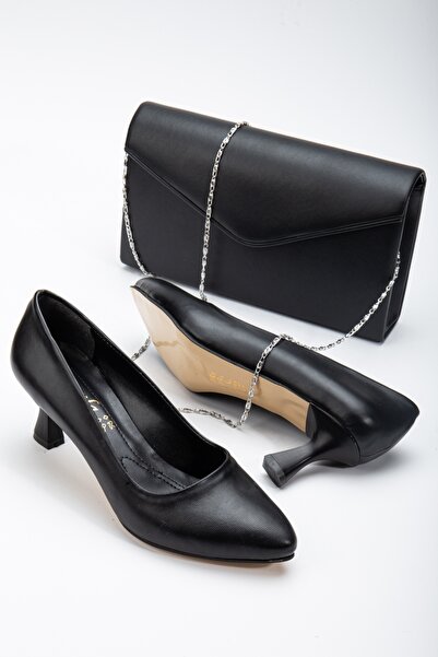 Akçetin Moda طقم نسائي بكعب رفيع وحقيبة