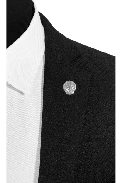 BLC Basic Line Co. Aslan Kafası Figürlü Gümüş Gri Renginde Ceket Yaka İğnesi ...